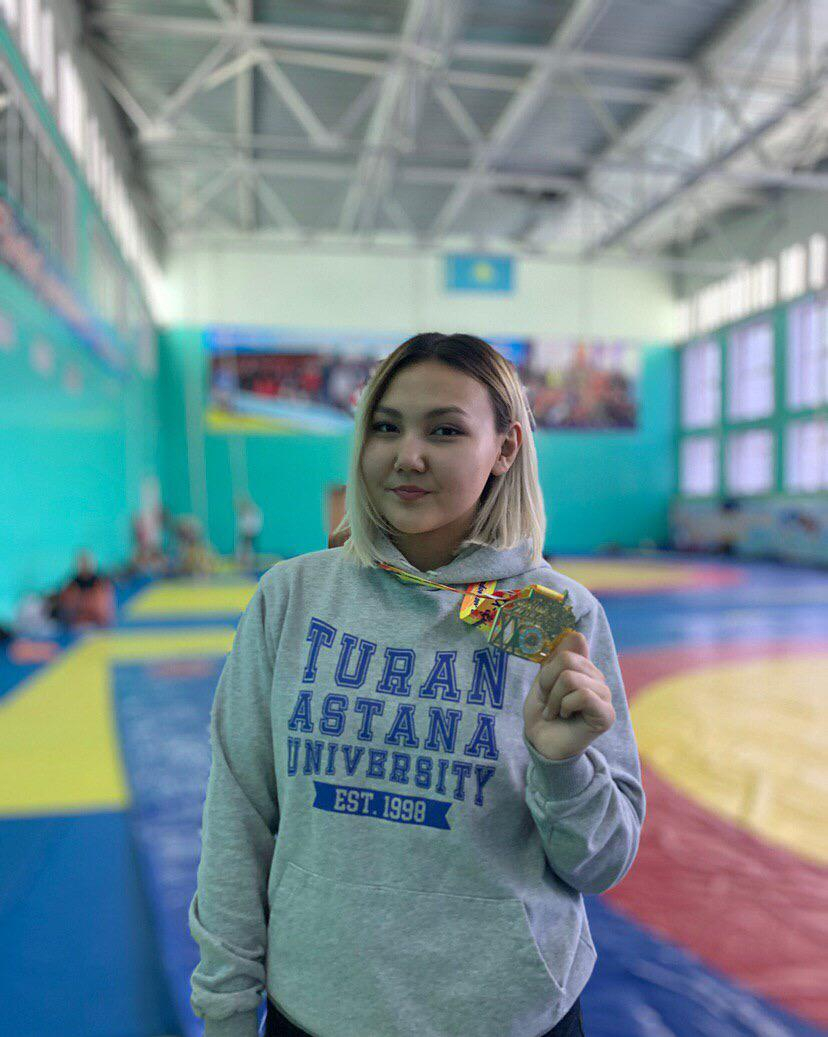ТАУ университетінің студенті Сәтова Аружан Самбо Қазақстан чемпионатында алтын медаліне ие болды