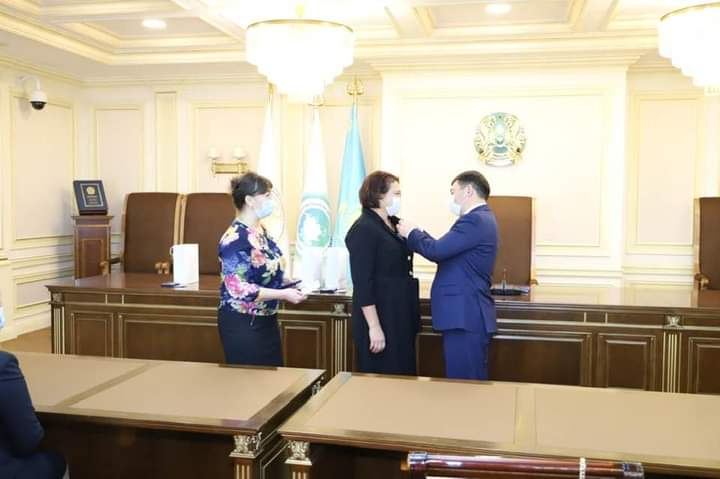 Professor of the Department of National and International Law, Doctor of Law, Sman Aisana Smanovna was awarded an honorary medal
