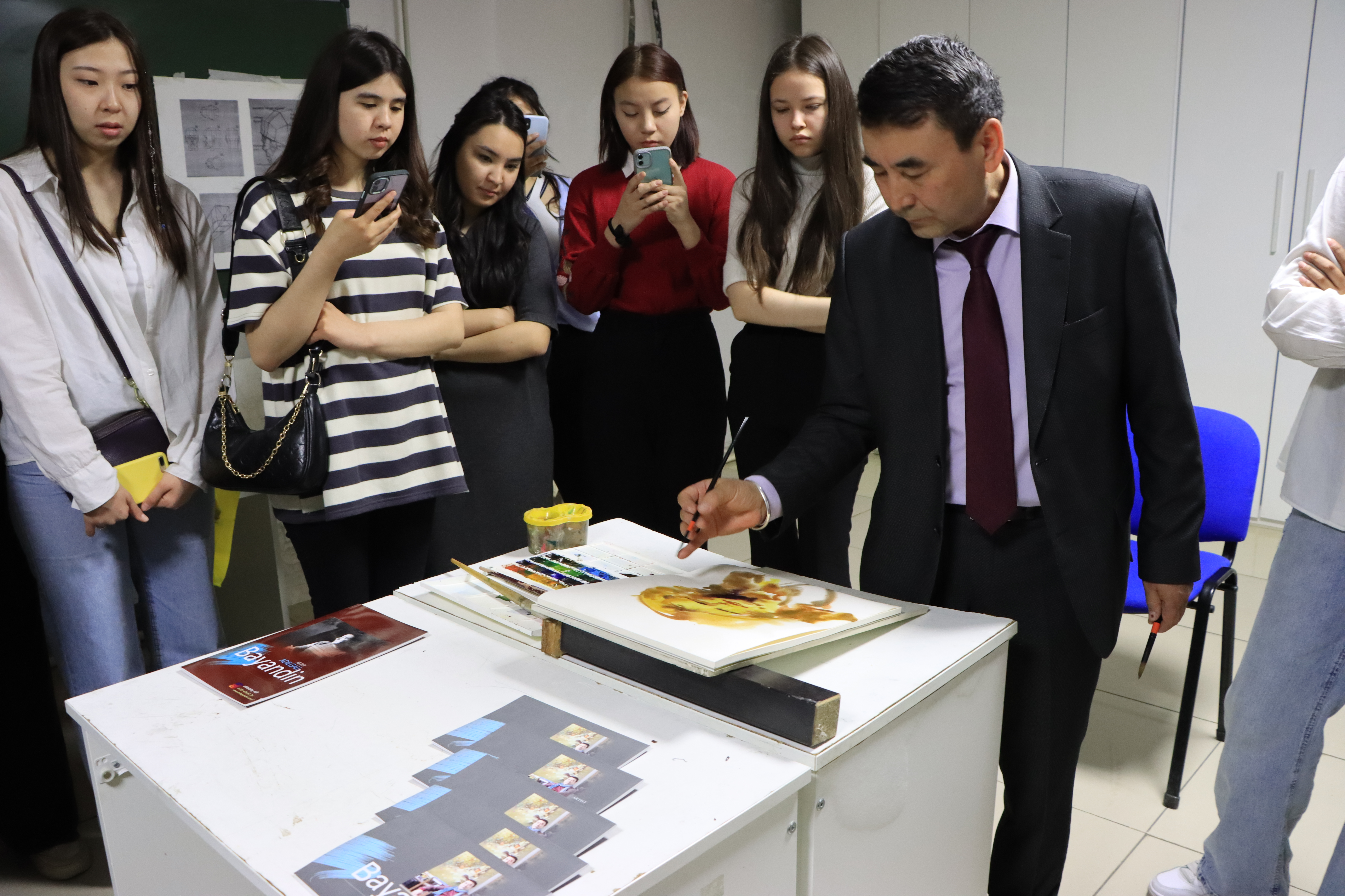 Кафедра «Дизайн, сервис и туризм» празднует 25-летие университета «Туран-Астана»
