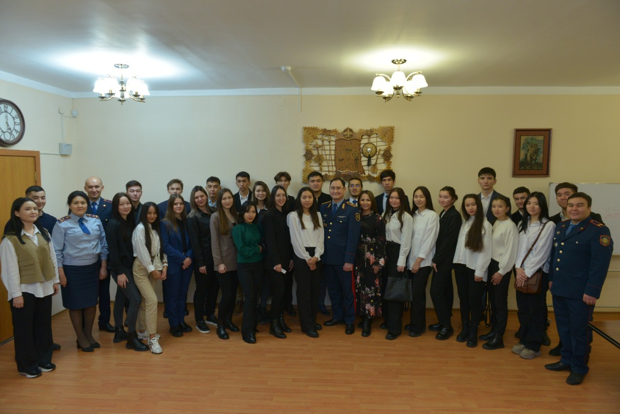 On November 2, 2022, Sanzhar Askenovich Adilov, Head of the Investigative Department of the MIA of the Republic of Kazakhstan, Major General of the police, conducted a field practical lesson for students of the University 